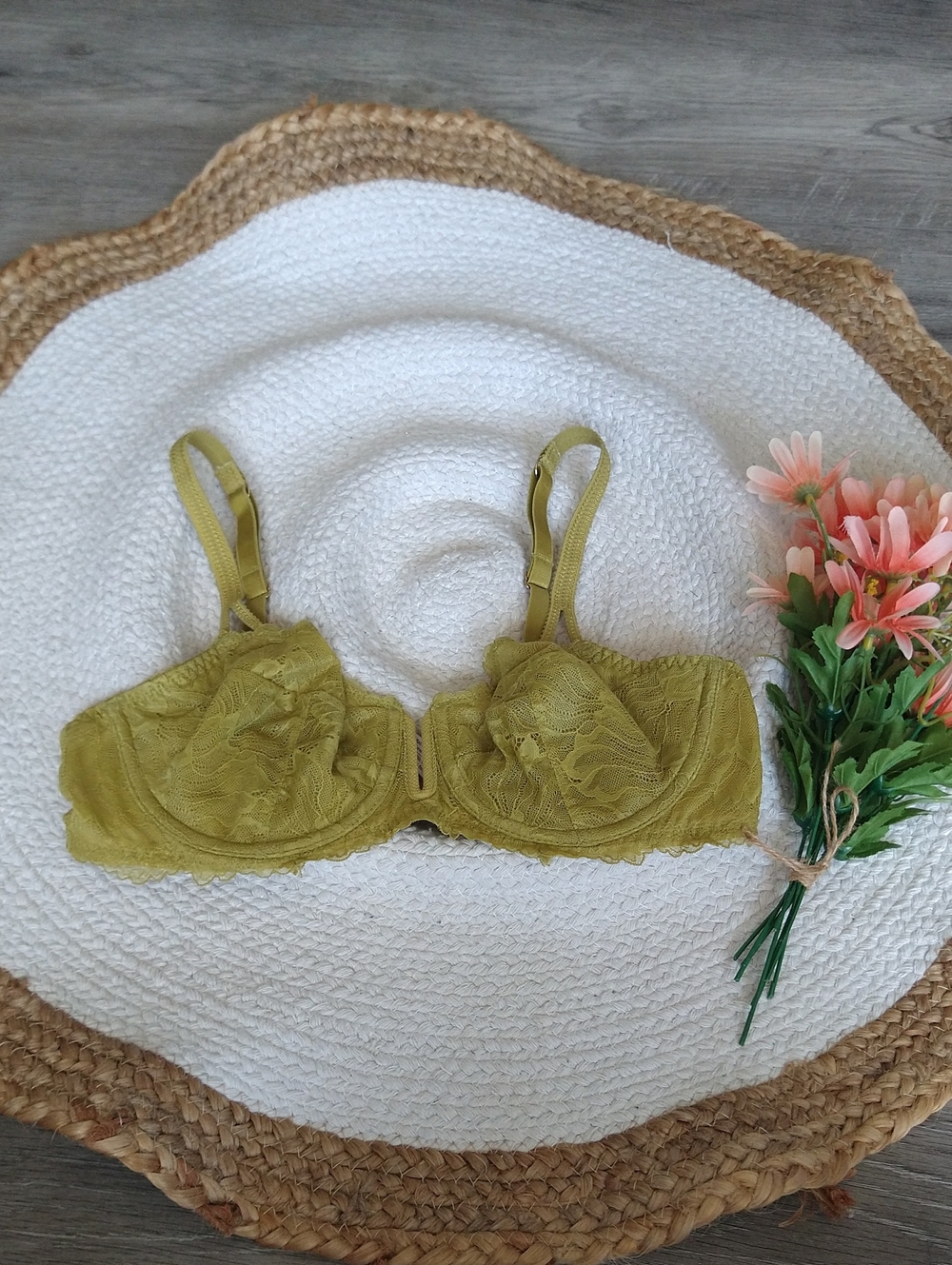 Like New Auden Olive Green Lacy Unlined Balconette Coverage Underwire Bra